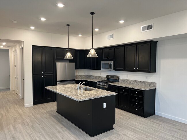 Open layout kitchen - 2268 Solace Vis