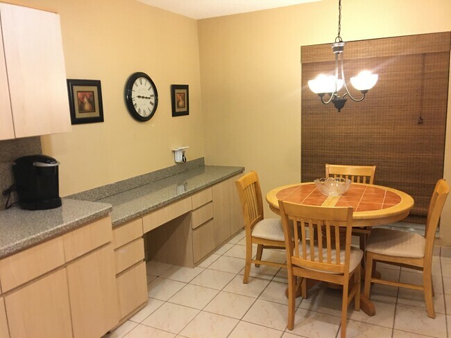 Foto del edificio - 1831 NW 18th Ave