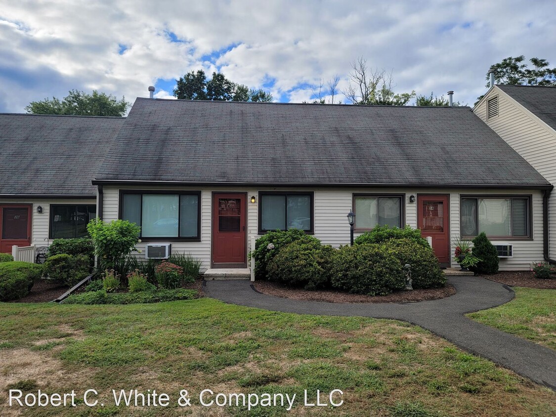 Primary Photo - 2 br, 1.5 bath House - 35 Dannys Way