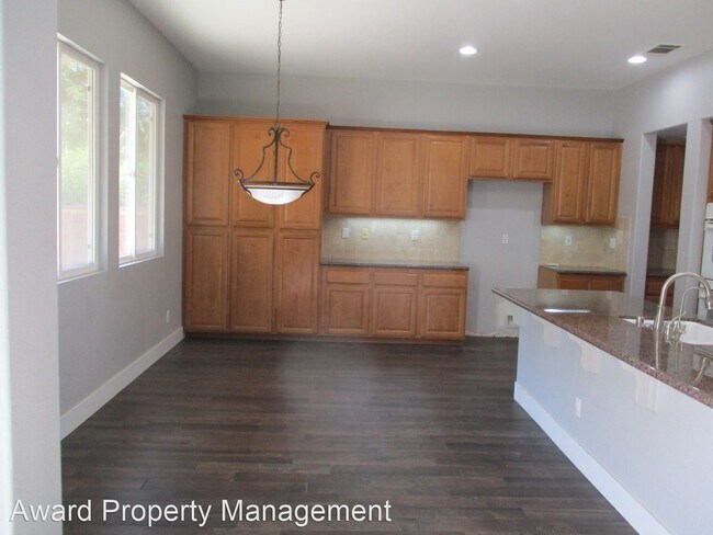 Building Photo - 5 br, 3.5 bath House - 2401 Paseo Los Gatos