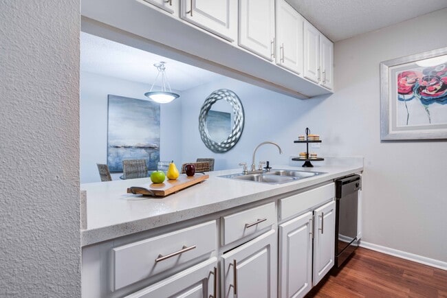 Foto del edificio - Coral Club Apartment Homes