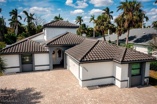 Foto del edificio - 10600 McGregor Blvd