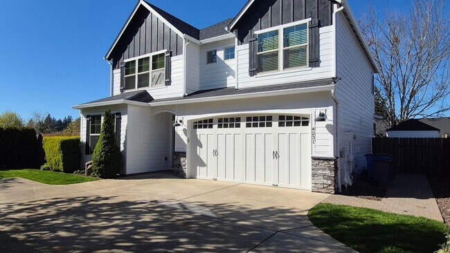 Building Photo - Come see this newly renovated home!