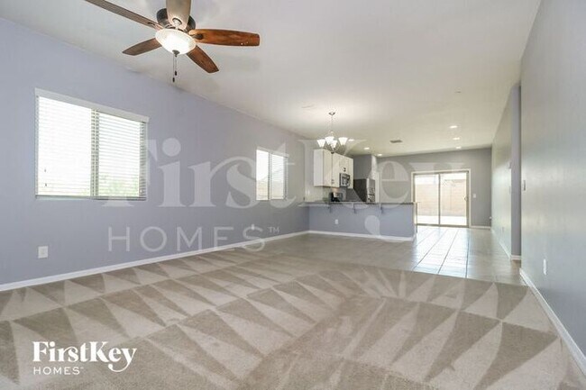 Building Photo - 21341 W Alvarado Rd