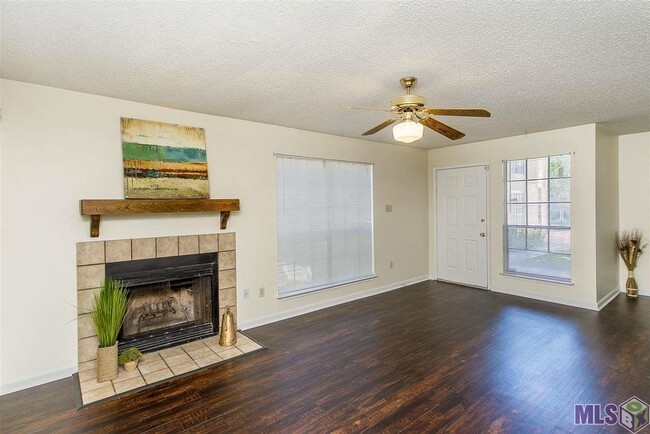 Building Photo - 212 Antrim Dr