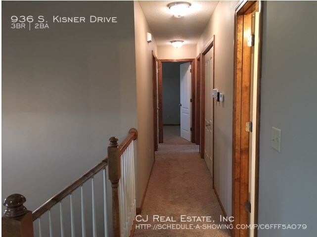 Building Photo - 936 S Kisner Dr