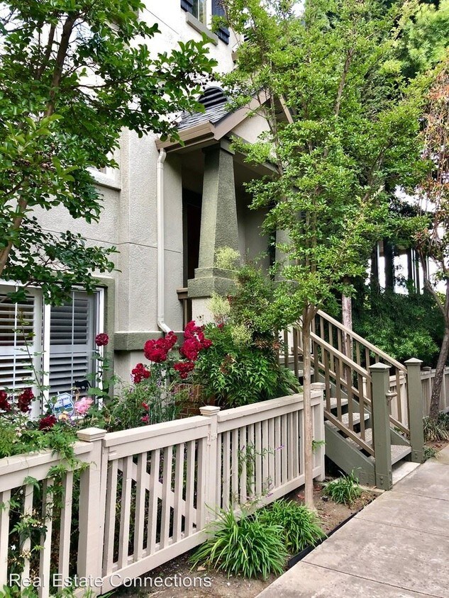 Primary Photo - 3 br, 3 bath House - 21 Paragon Court