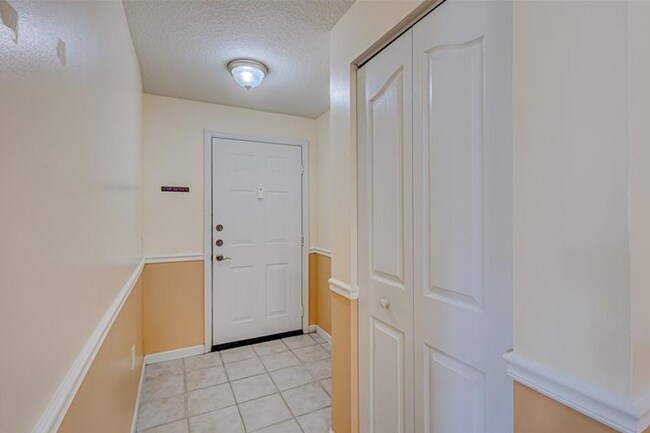 Building Photo - 9833 Baywinds Dr