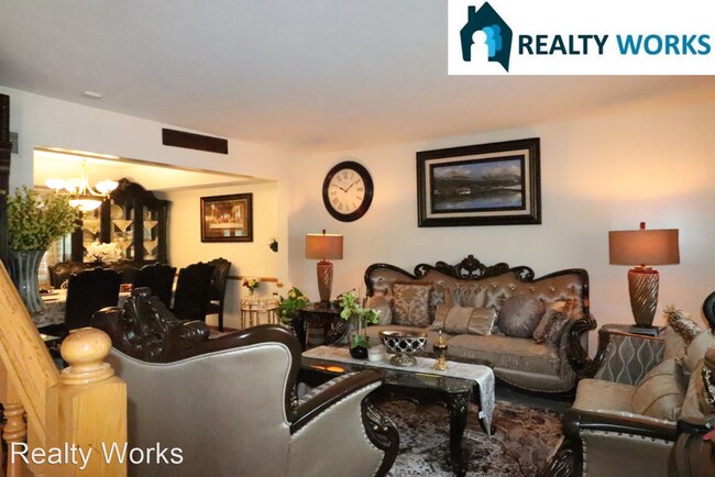 Building Photo - 4 br, 3.5 bath House - 7732 Rutledge Avenue