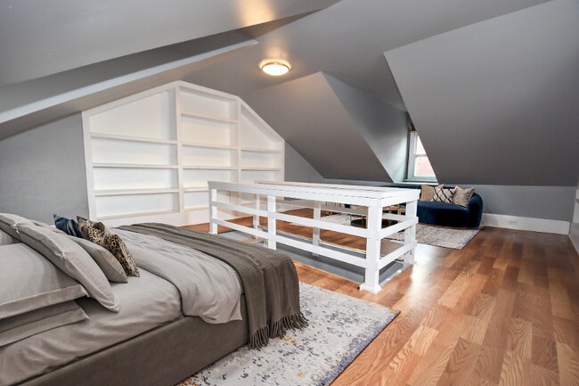 Foto del edificio - 375 1/2 Main St