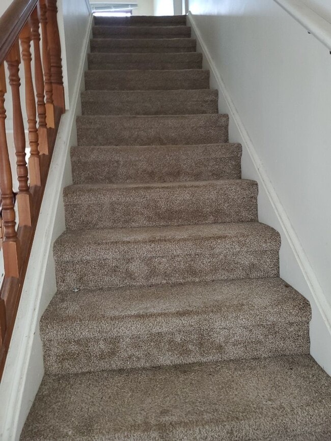 Building Photo - 6 bedroom, 3 bath near Downtown Bellingham!