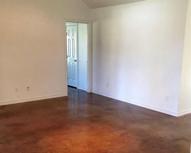 Building Photo - 90 County Rd 2269