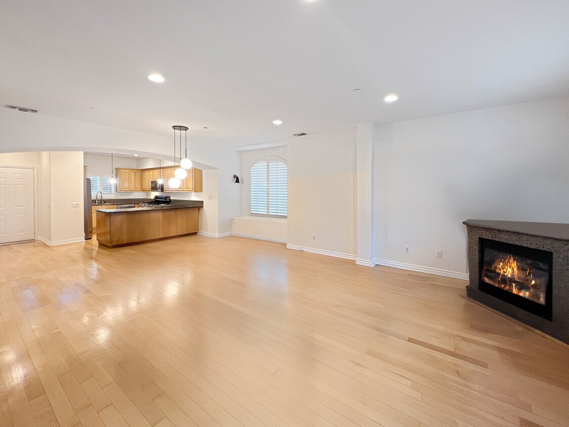 Foto principal - 328 E Imperial Ave