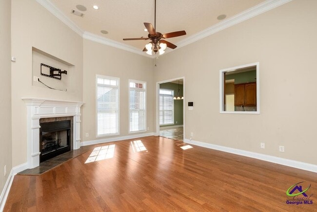 Building Photo - 601 Huntwood Ln