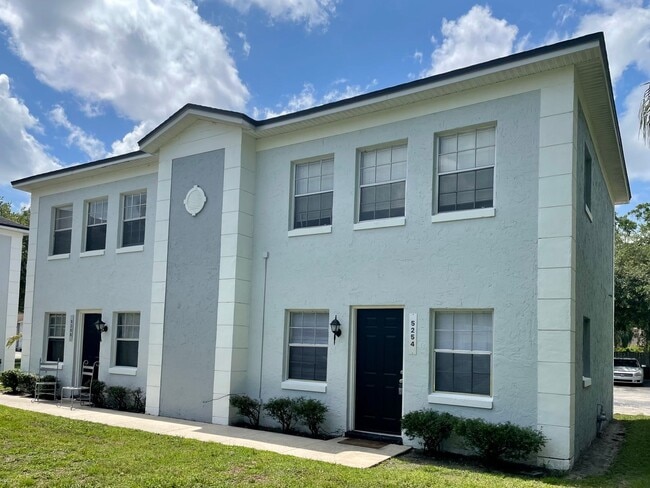 Updated One Bedroom, One Bath Apartment in... - Updated One Bedroom, One Bath Apartment in...