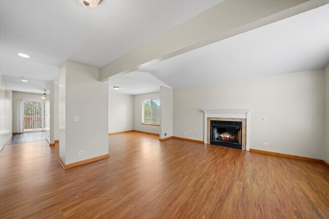 Foto del edificio - Stunning Waukegan Rental: 4-Bedroom Home w...