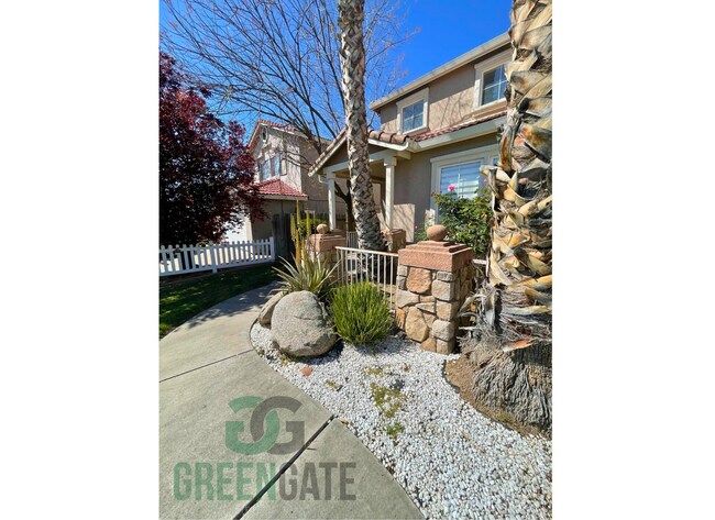 Building Photo - 2-Story 4 Bedroom Home in Tracy!