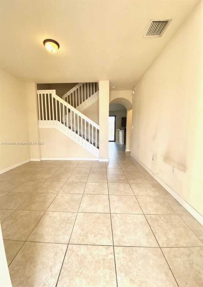 Building Photo - 23917 SW 118 Ave