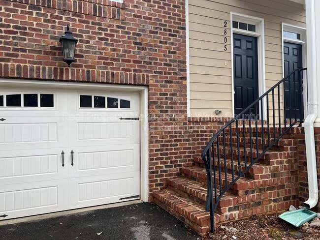 Building Photo - 2805 Plumfield Pl