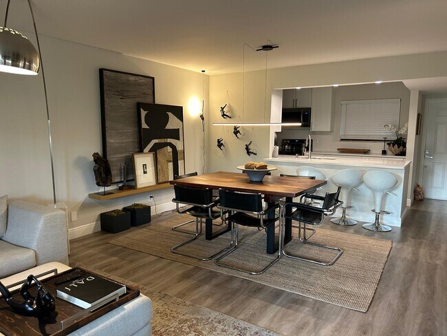 Foto del edificio - 120 NW 70th St