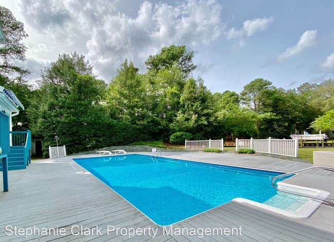 Building Photo - 4 br, 2.5 bath House - 484 Goodspeed Road
