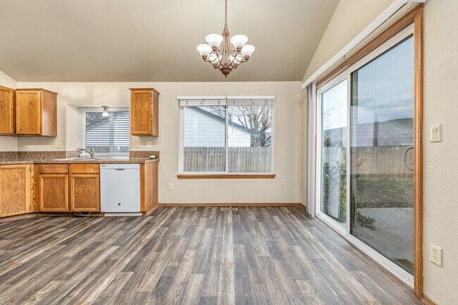 Foto del edificio - 5828 W Filly St