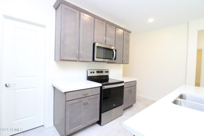 Foto del edificio - 15258 W Sherman St