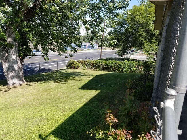 Foto del edificio - CHRISTMAS SPECIAL - FREE DECEMBER RENT