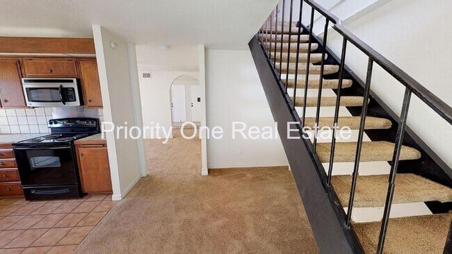 Building Photo - 13335 Olive Meadows Dr