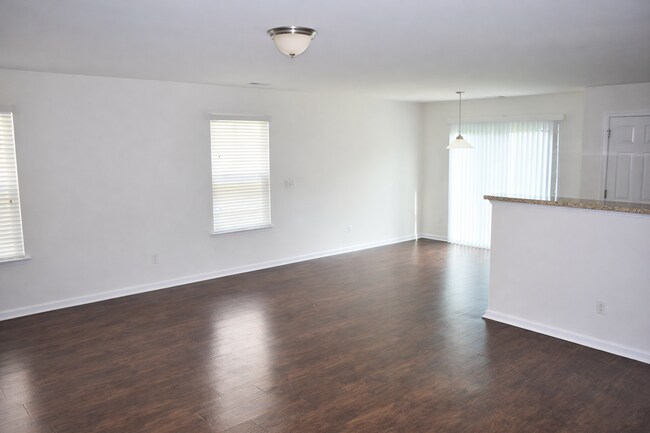 Foto del edificio - 13 Miriam Jordan Rd