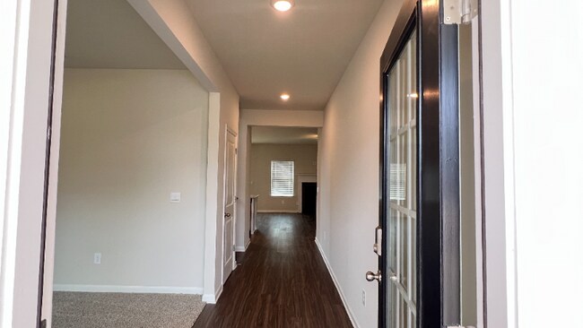 Foto del edificio - 5946 Green Ash Ct