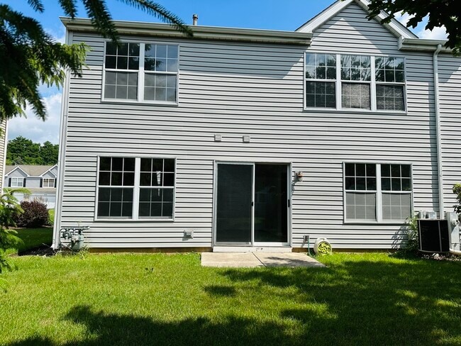 Foto del edificio - 701 Savannah Ln
