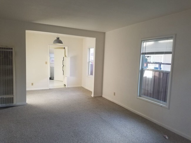 Building Photo - 6510 Hill St