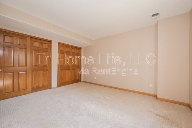 Building Photo - 9865 Glenstone Trail