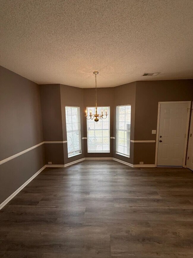 Foto del edificio - 2614 Parkway Trail