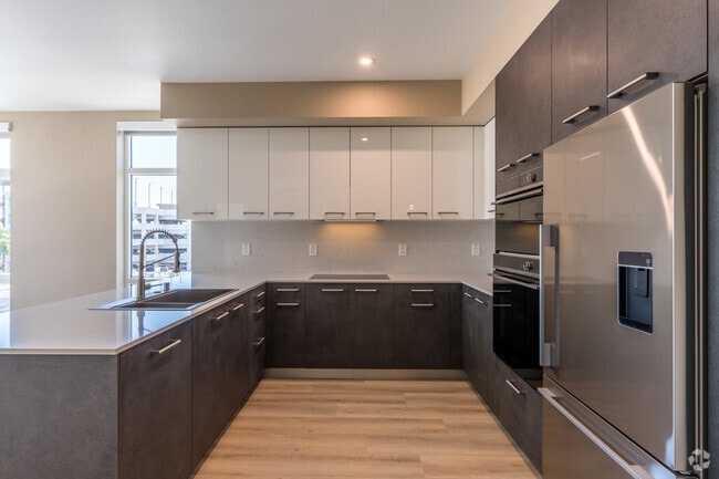 2BR, 2BA - 1,160SF - Kitchen - The Zivar Luxury Apartments