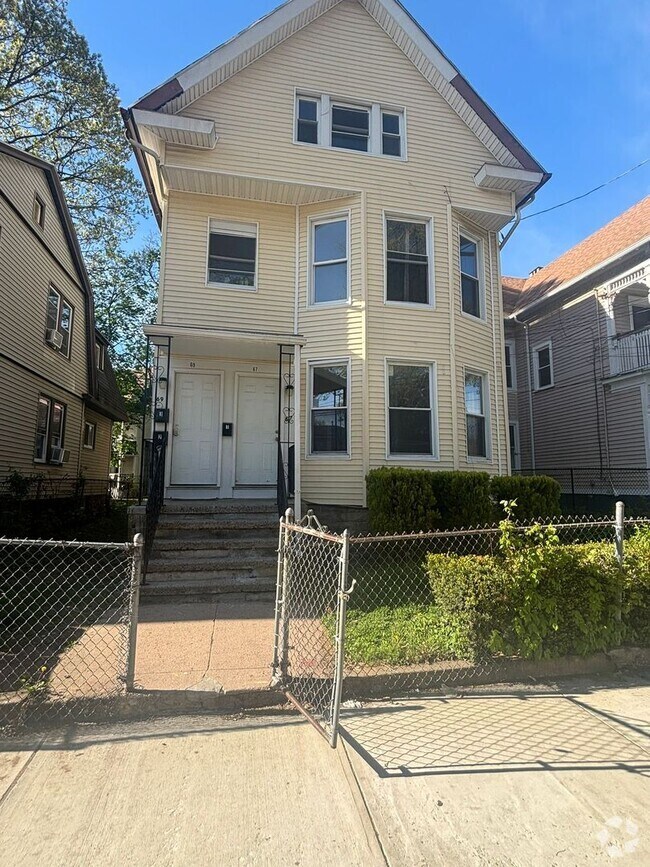 Building Photo - 67 Derby Ave