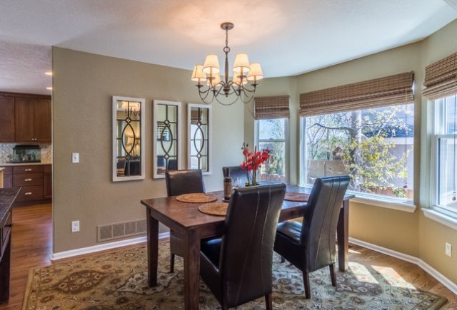 Building Photo - Spectacular 5 Bedroom Home in Rock Creek
