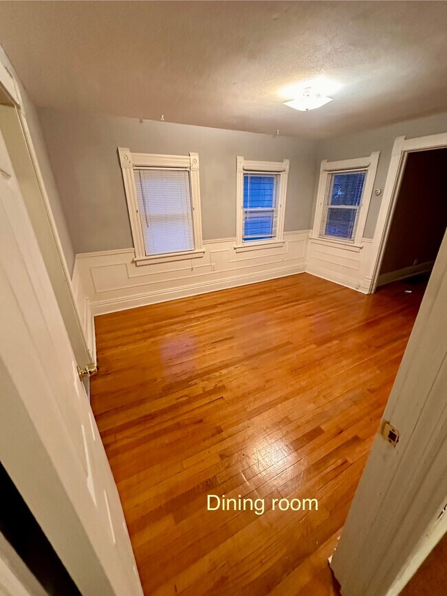 Foto del edificio - 102 Peck Ave