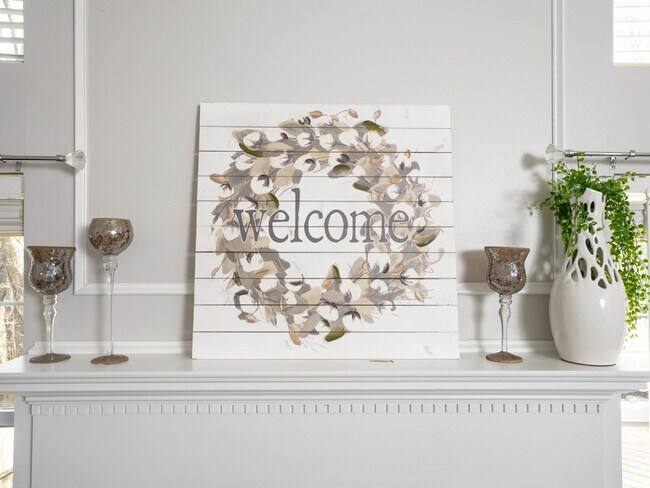 Foto del edificio - 10301 Rougemont Ln