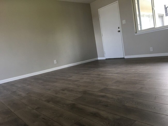 Building Photo - 4333 Beresford St