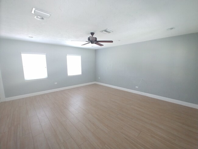 Foto del edificio - 608 SE 30th Ave