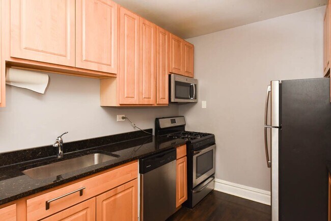 Foto del edificio - 3600 W Sunnyside Ave