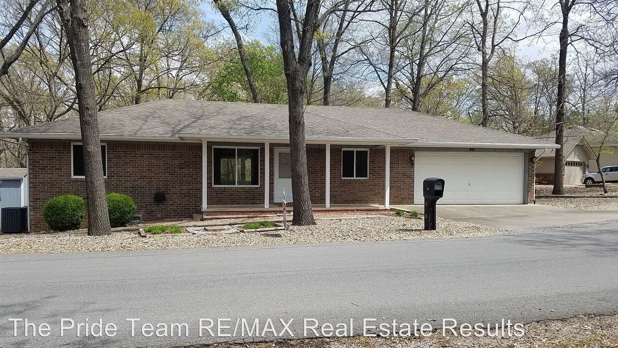 Primary Photo - 40 Dulverton Dr