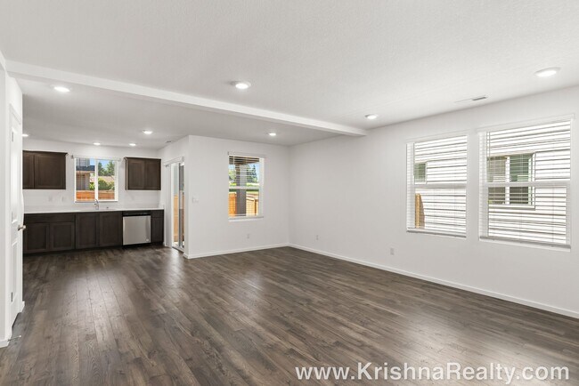 Foto del edificio - Beautiful Brand-New Single-Family Home for...