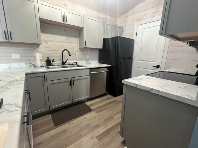 Foto del edificio - 1371 Cunat Ct