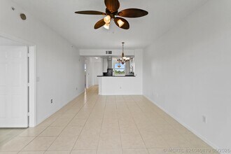 Building Photo - 27 Royal Palm Way