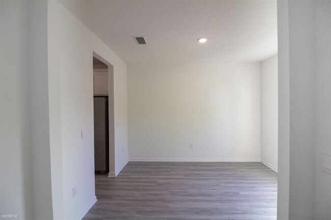 Building Photo - 4 br, 3.5 bath House - 30 Sandywoods Court