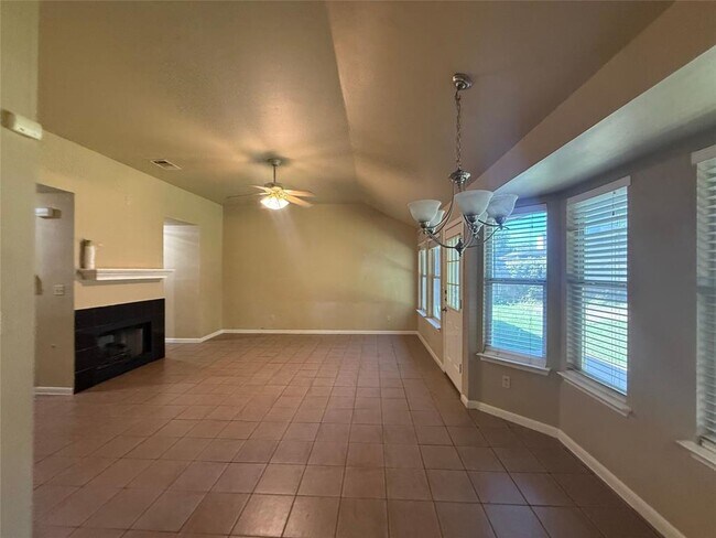 Building Photo - 2107 Yaupon Trail