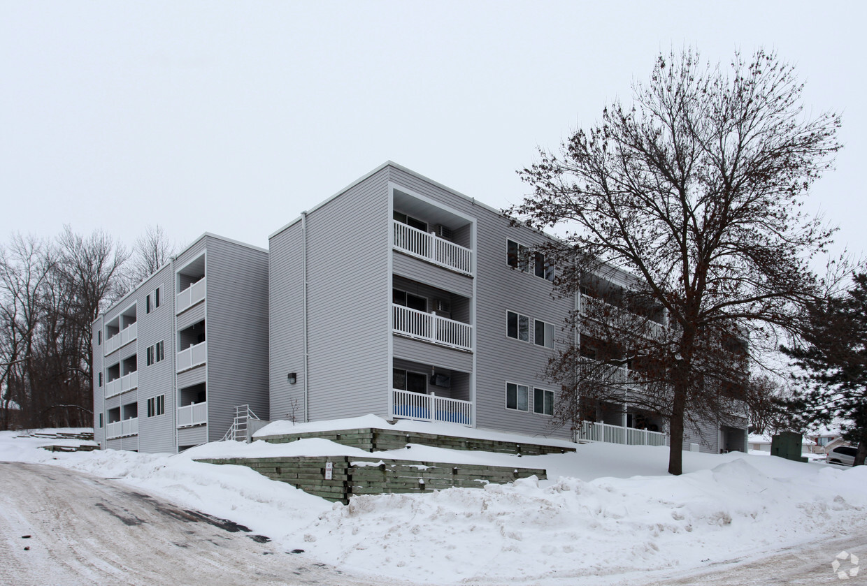 Primary Photo - Hillside Terrace Apartments